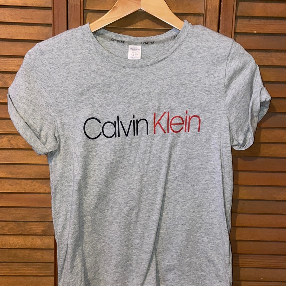 Calvin Klein Tee Shirt